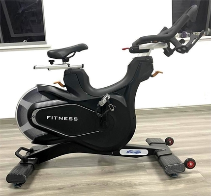 調整可能な高さ オーダーメイドのトレーニングとボディビルディングのための室内スピニングバイク