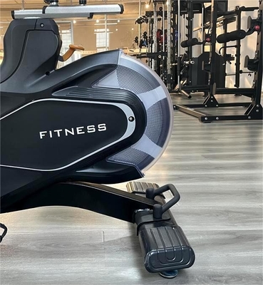 18kg フライウィール 折りたたむデザインとボディビルディング機能の商用スピニングバイク