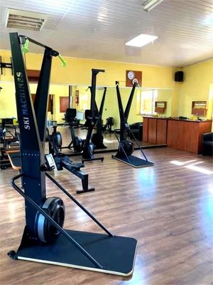 スタイルの心身トレーニングマシン 室内スキーシミュレーションのための統合ジムトレーナー
