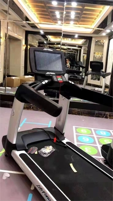 ボディビルディング LEDスクリーンとスピード制御付きの電動走行トレッドミール