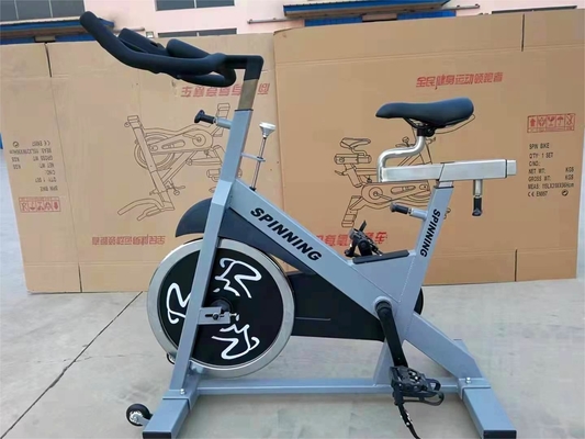 1250*520*1350mm 商用心身トレーニング スピニングバイク 高さ調整可能