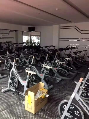 スチール 2層電静止粉末コーティング カーディオ運動用のインドアバイク