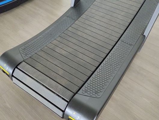 カーブデザイン カーディオトレーニング用のトレッドミール 自作,最大使用者重量200kg