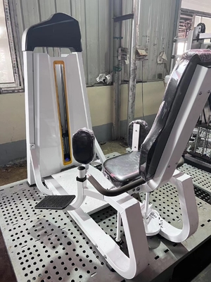 調整可能なシートピン装着のフィットネス機器 股関節外部・股関節外部の訓練用