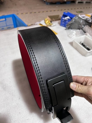 調節可能な帯 体重提起のジムベルト 革のサポート 13MM リバーのパワーリフティングベルト