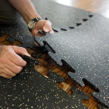 家庭用ジム用防滑ゴムタイル 500*500/1000*1000 黒色