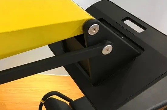 カスタマイズされたロゴ 商用フリーウェイト 座った斜腰胸プレス 筋肉の構築